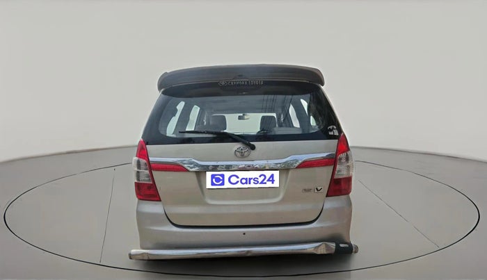 2014 Toyota Innova 2.5 VX 8 STR, Diesel, Manual, 1,36,218 km, exterior