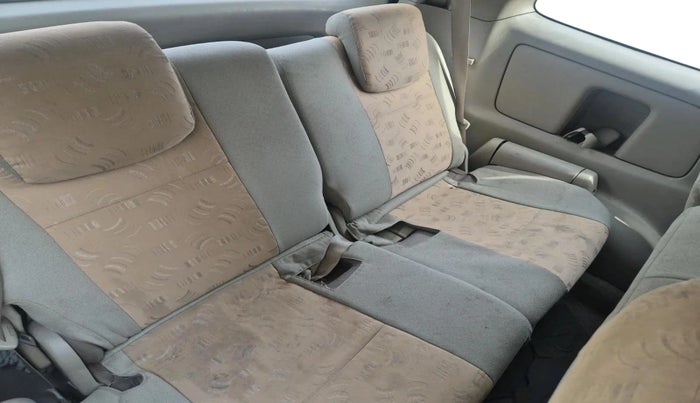 2014 Toyota Innova 2.5 VX 8 STR, Diesel, Manual, 1,36,218 km, interior