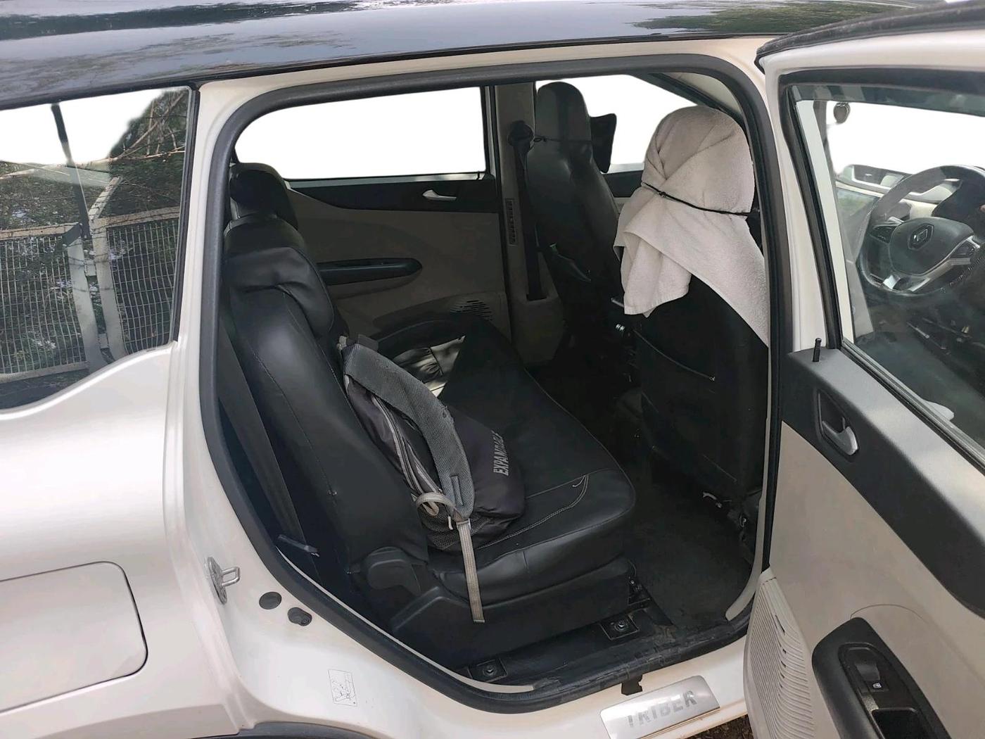 2023 Renault TRIBER RXZ AMT, CNG, Automatic, 41,375 km, interior