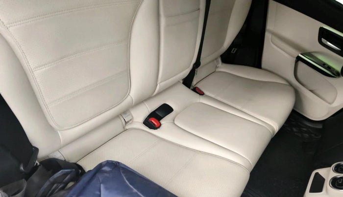 2023 Mercedes Benz GLC CLASS 300 4MATIC, Petrol, Automatic, 9,405 km, interior