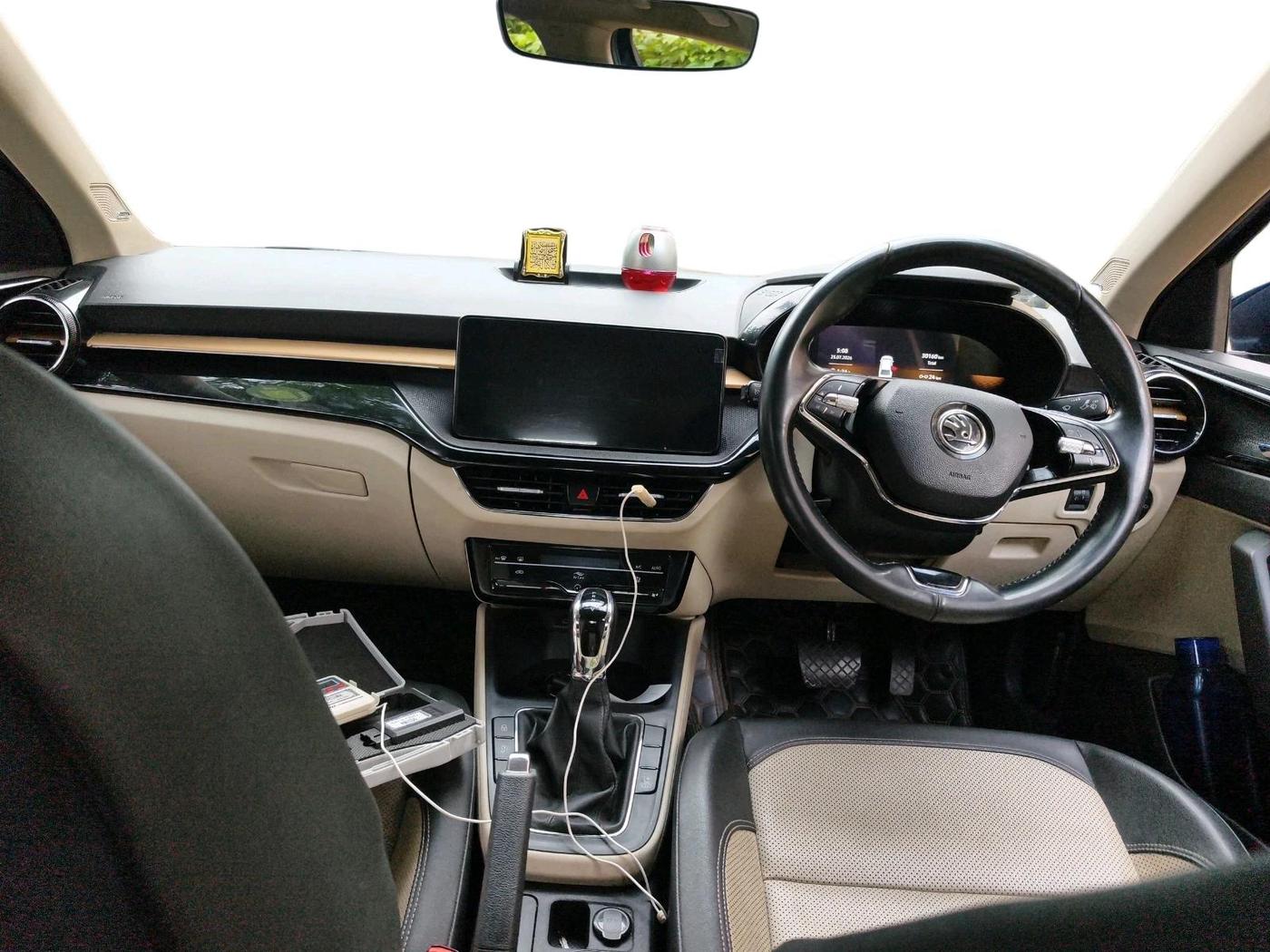 2024 Skoda SLAVIA STYLE 1.5L TSI DSG, Petrol, Automatic, 30,160 km, interior