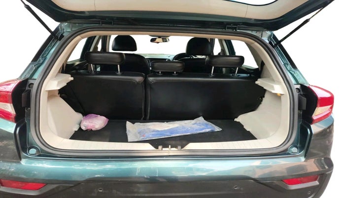 2019 Mahindra XUV300 W8 1.2 PETROL, Petrol, Manual, 26,317 km, exterior