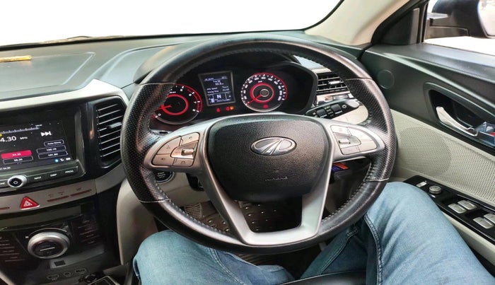 2019 Mahindra XUV300 W8 1.2 PETROL, Petrol, Manual, 26,317 km, interior