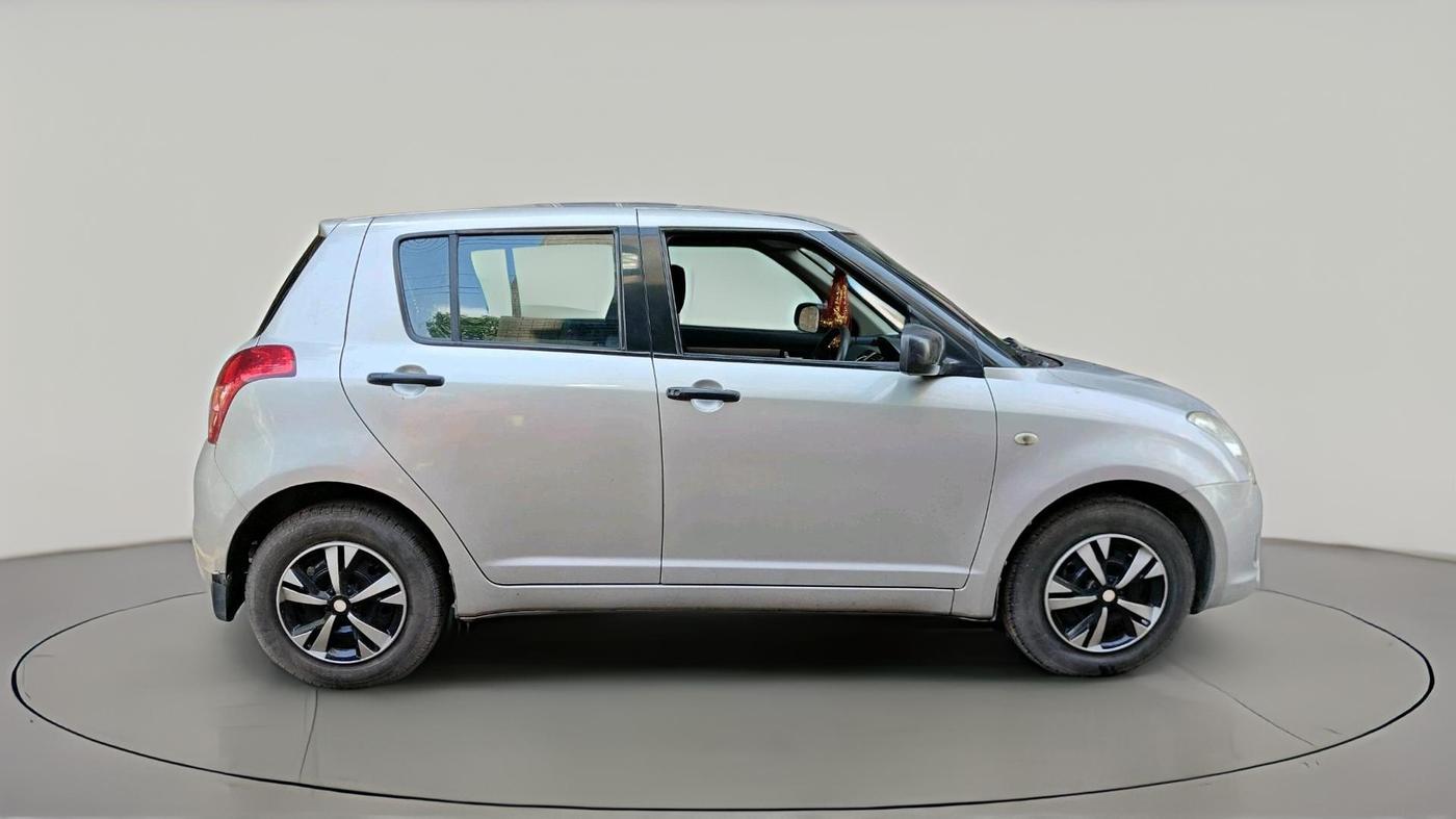 2011 Maruti Swift VXI, Petrol, Manual, 39,501 km, exterior