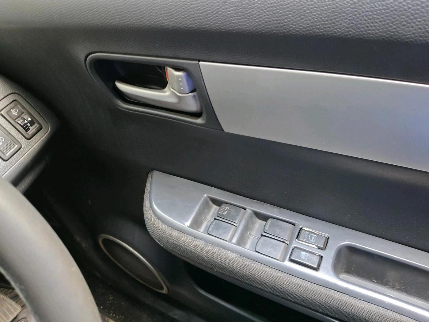2011 Maruti Swift VXI, Petrol, Manual, 39,501 km, interior