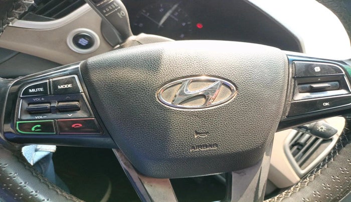 2015 Hyundai Creta SX (O) 1.6 DIESEL, Diesel, Manual, 1,61,965 km, interior