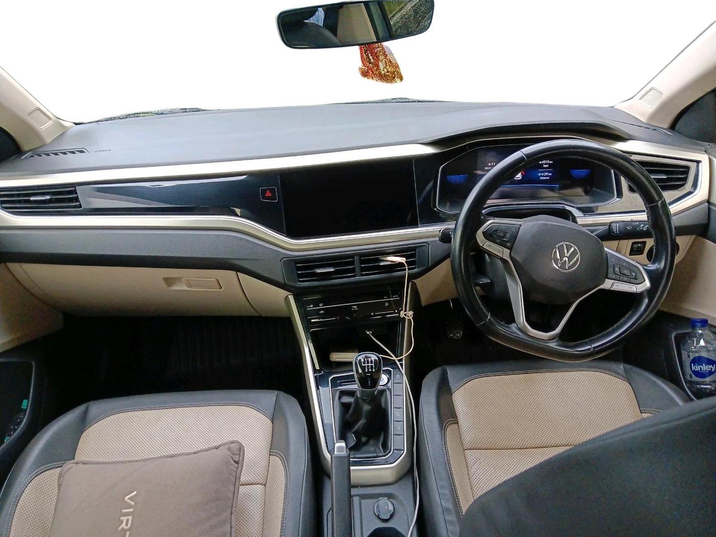 2023 Volkswagen VIRTUS TOPLINE TSI 1.0 MT, Petrol, Manual, 47,013 km, interior