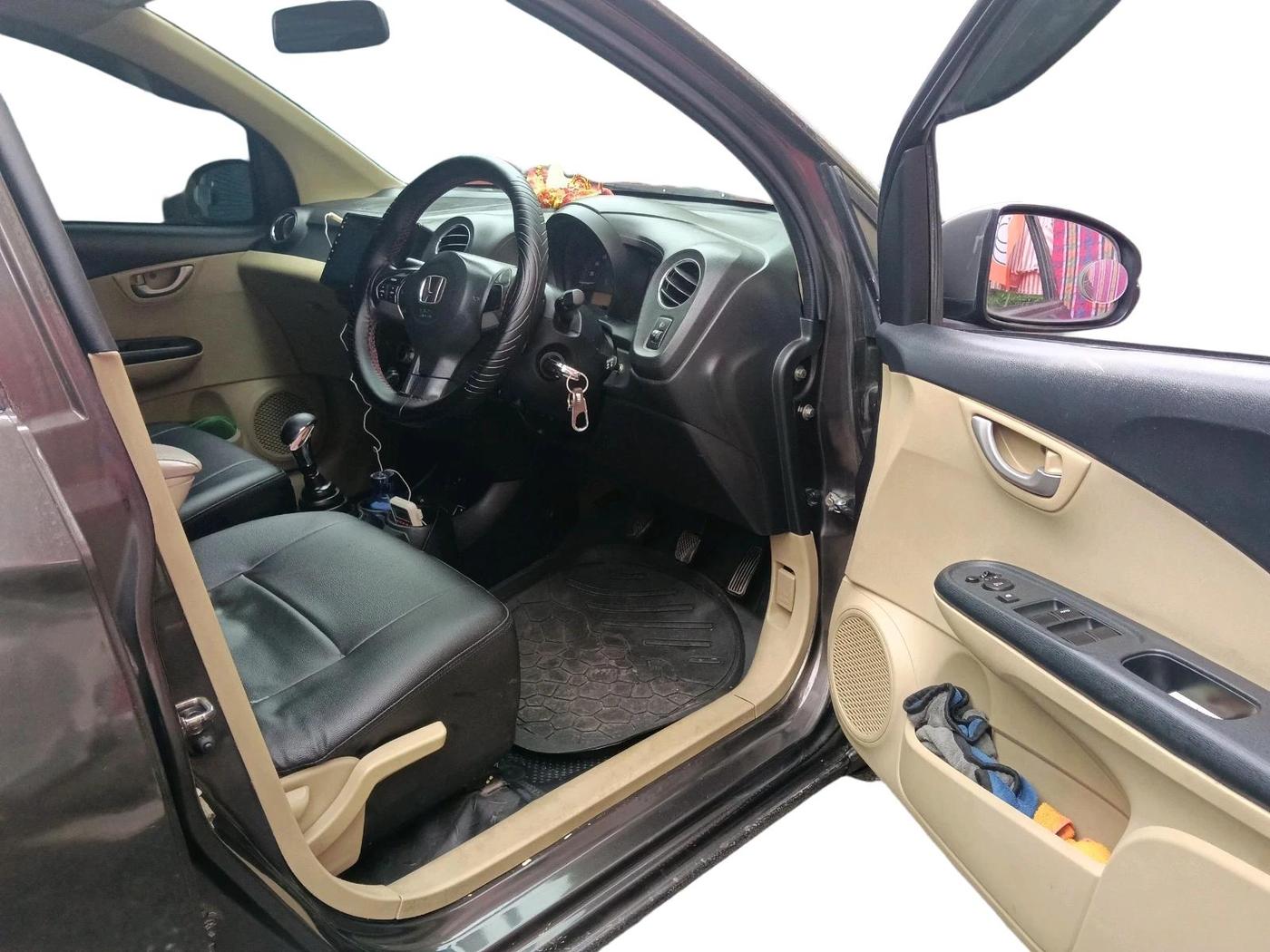 2015 Honda Amaze 1.2L I-VTEC VX, Petrol, Manual, 56,488 km, interior