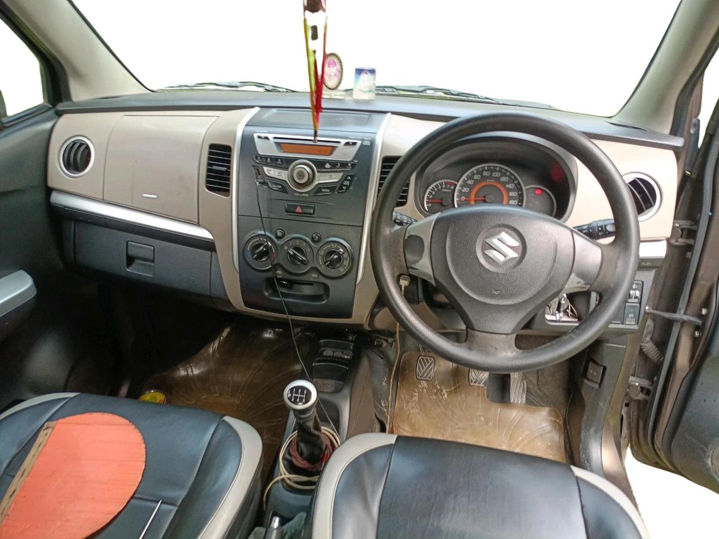 2014 Maruti Wagon R 1.0 VXI, Petrol, Manual, 1,12,090 km, interior