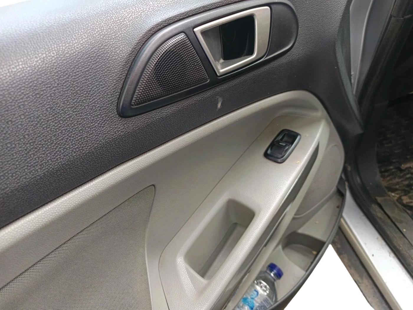 2015 Ford Ecosport TREND+ 1.5L DIESEL, Diesel, Manual, 1,39,730 km, interior