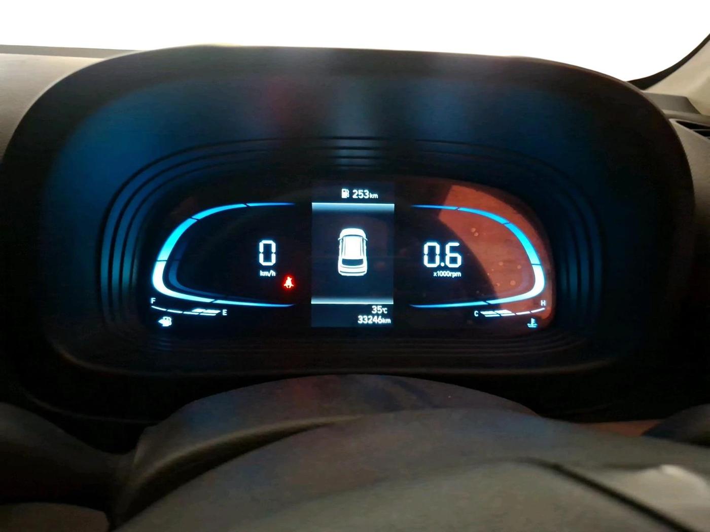 2022 Hyundai VENUE S(O) 1.2, Petrol, Manual, 33,246 km, interior