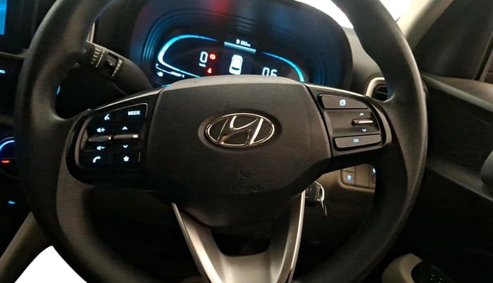 2022 Hyundai VENUE S(O) 1.2, Petrol, Manual, 33,246 km, interior