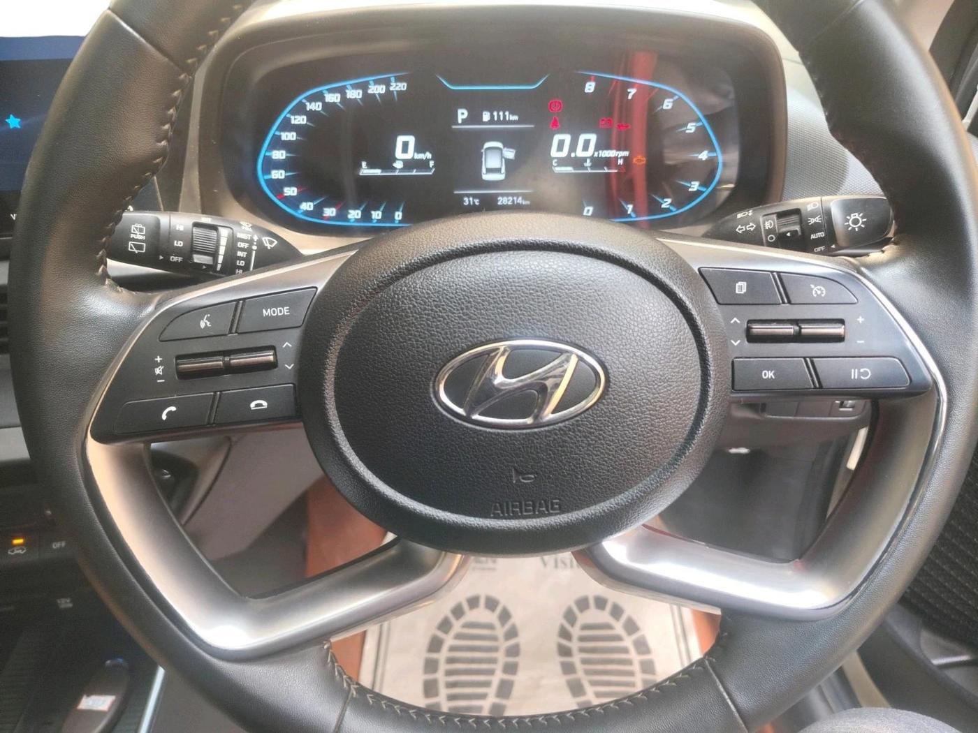 2022 Hyundai NEW I20 ASTA (O) 1.2 AT, Petrol, Automatic, 28,214 km, interior