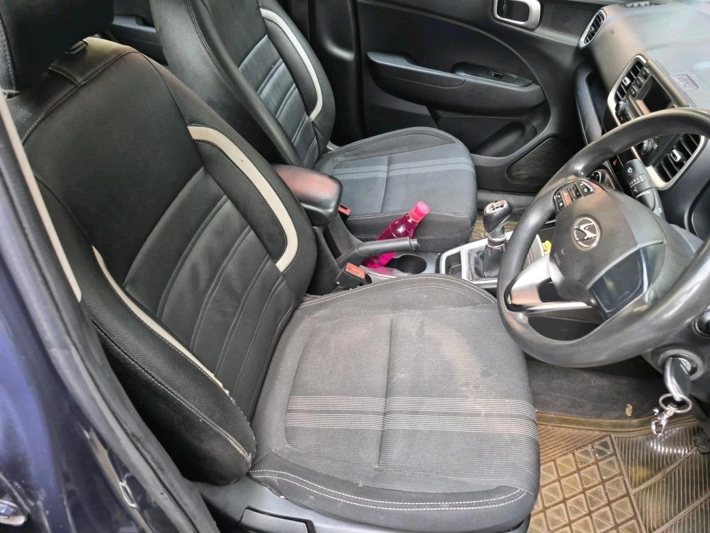2019 Hyundai VENUE S 1.4 CRDI, Diesel, Manual, 91,902 km, interior