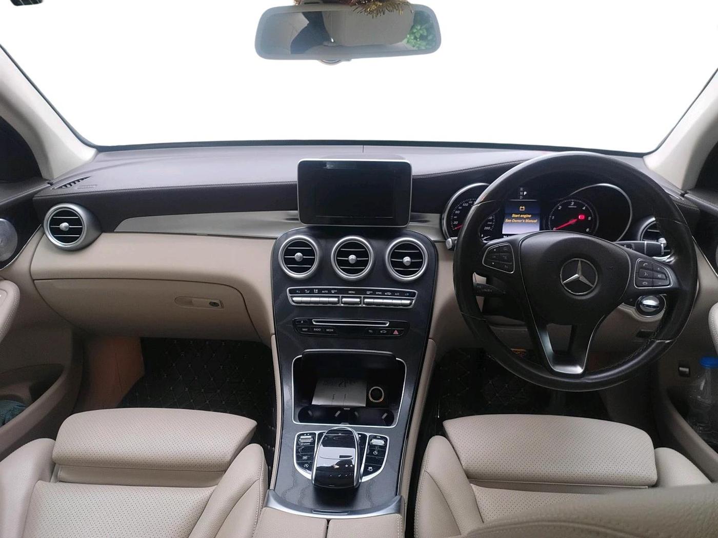 2018 Mercedes Benz GLC CLASS 220 D 4 MATIC, Diesel, Automatic, 27,373 km, interior