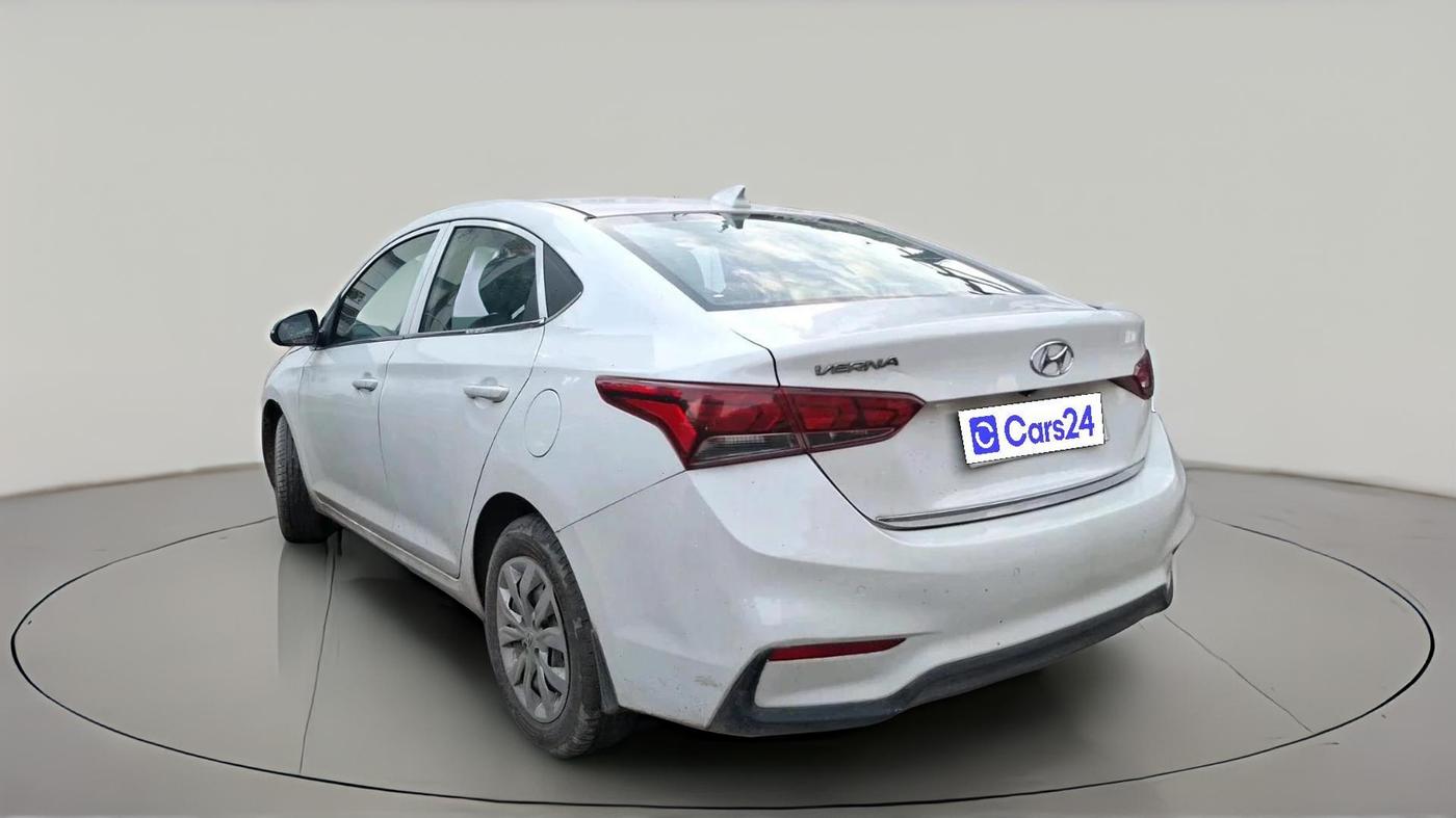 2018 Hyundai Verna 1.4 EX PETROL, Petrol, Manual, 72,163 km, exterior