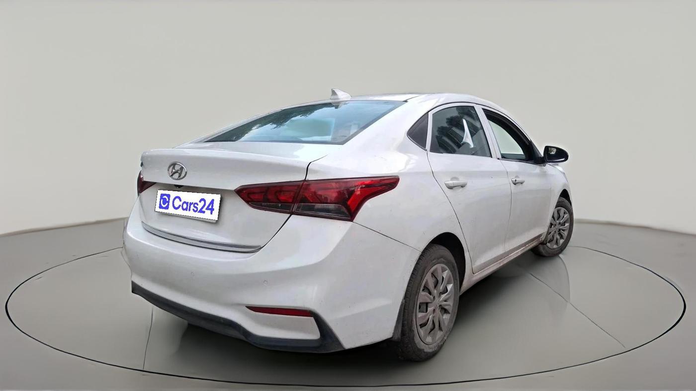 2018 Hyundai Verna 1.4 EX PETROL, Petrol, Manual, 72,163 km, exterior