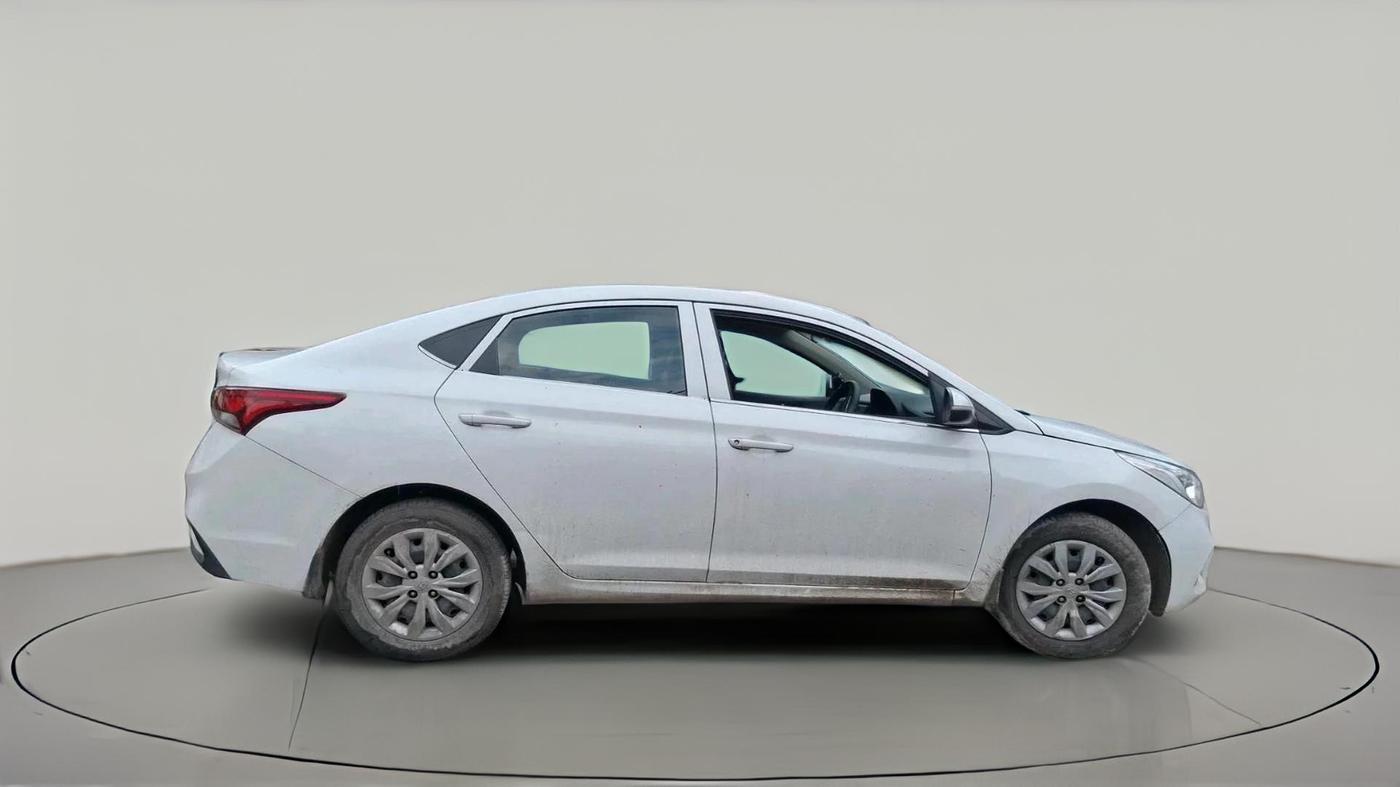 2018 Hyundai Verna 1.4 EX PETROL, Petrol, Manual, 72,163 km, exterior