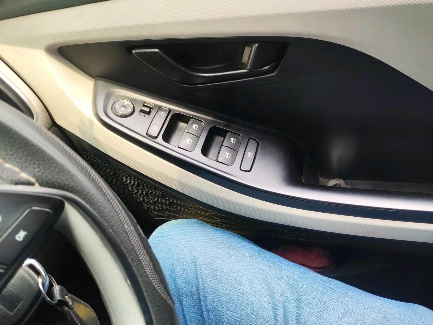 2021 Hyundai Creta E 1.5 PETROL, Petrol, Manual, 13,834 km, interior