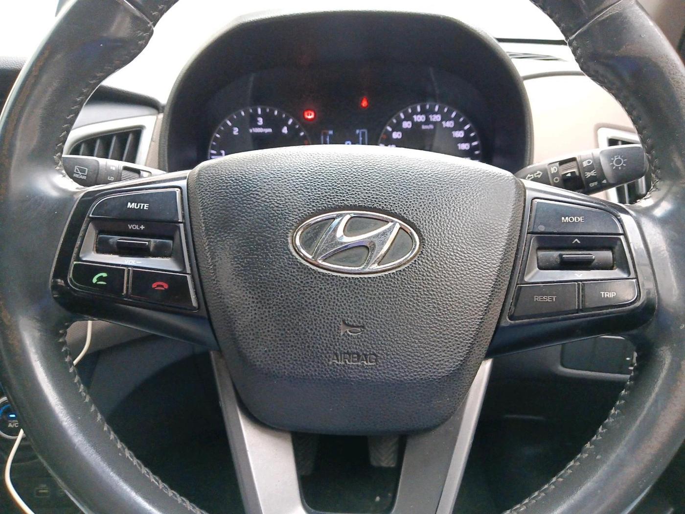 2016 Hyundai Creta SX PLUS 1.6 DIESEL, Diesel, Manual, 2,01,873 km, interior