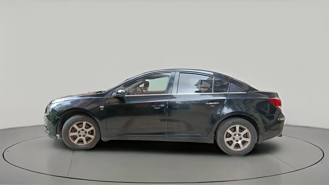 2010 Chevrolet Cruze LTZ, Diesel, Manual, 57,316 km, exterior
