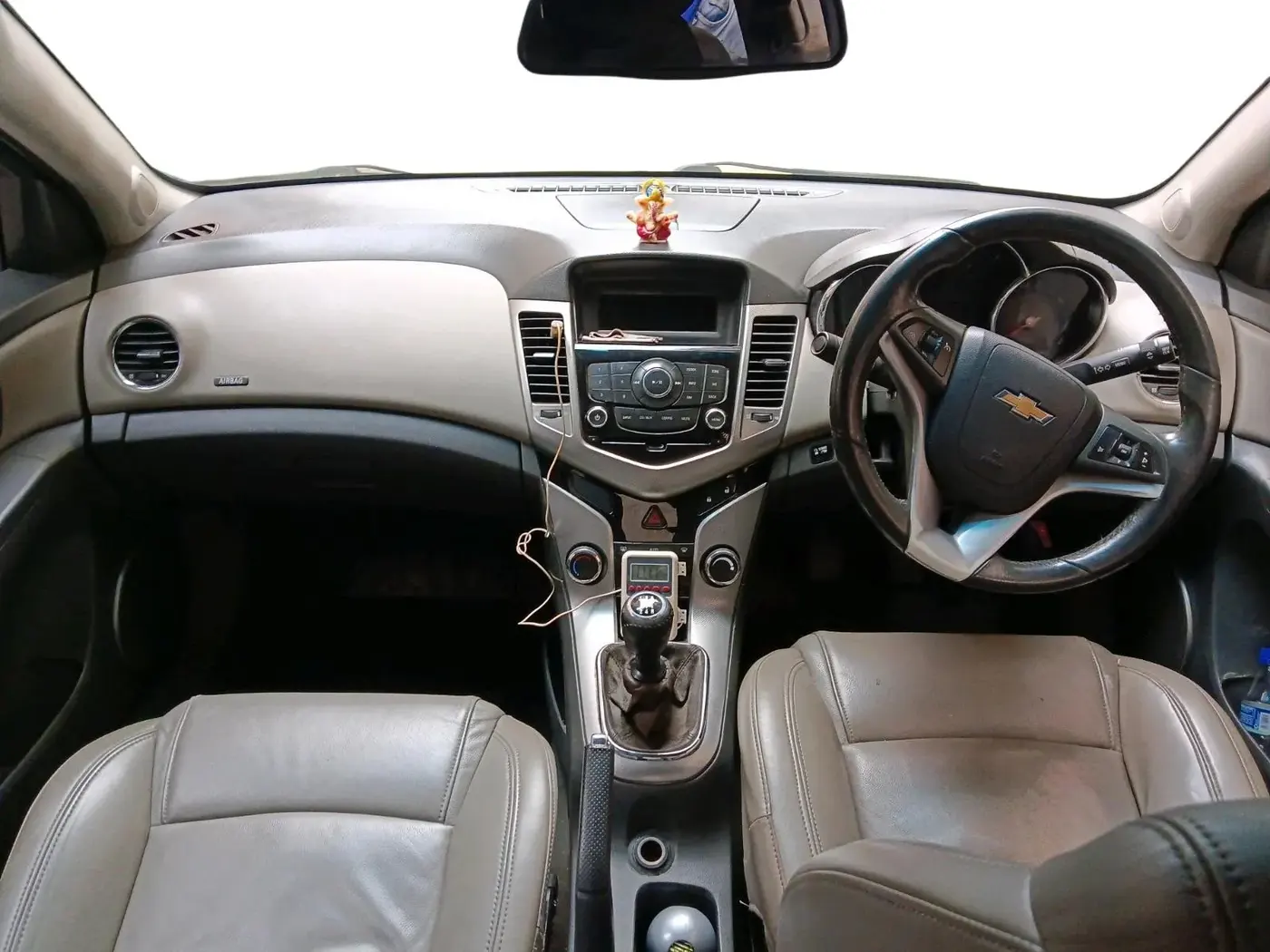 2010 Chevrolet Cruze LTZ, Diesel, Manual, 57,316 km, interior