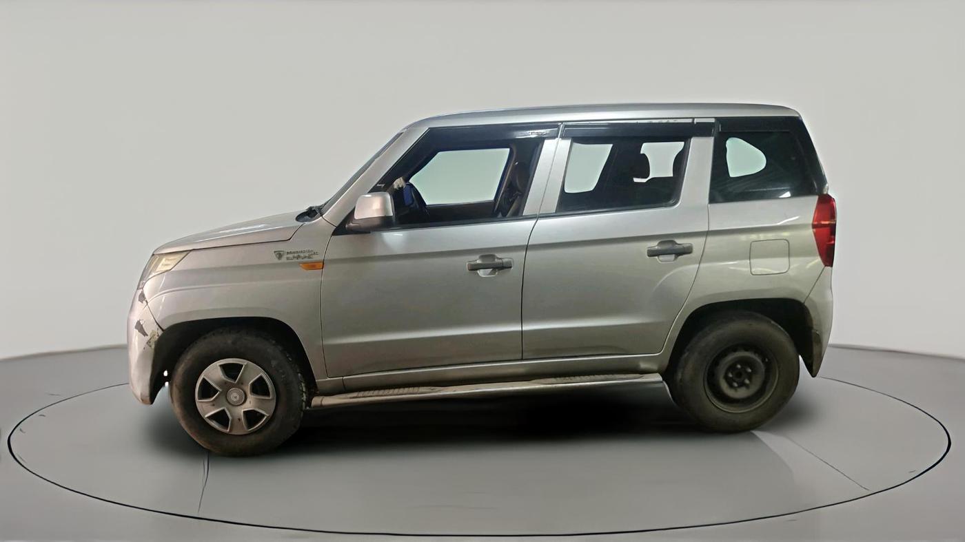 2016 Mahindra TUV300 T4, Diesel, Manual, 98,818 km, exterior