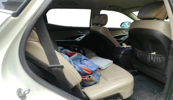 2014 Hyundai Santa Fe 2 WD, Diesel, Manual, 88,695 km, interior