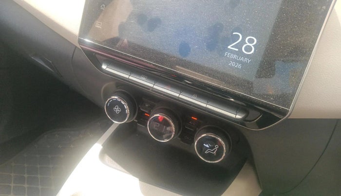 2021 Nissan MAGNITE XV MT, Petrol, Manual, 43,411 km, interior