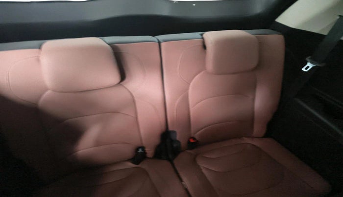 2024 MG HECTOR PLUS SHARP PRO 1.5 PETROL TURBO CVT 7 STR, Petrol, Automatic, 10,387 km, interior