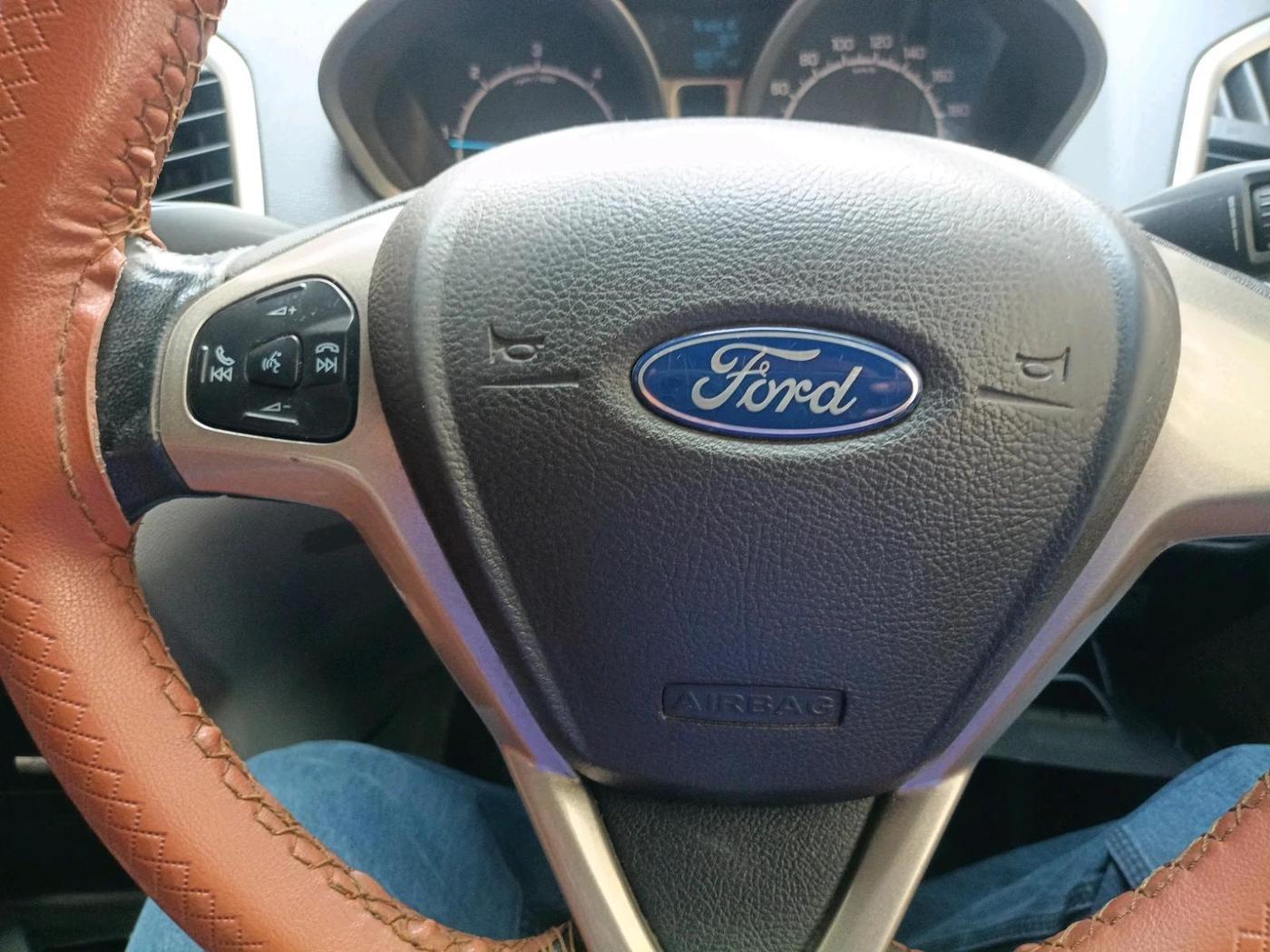 2013 Ford Ecosport TITANIUM 1.5L DIESEL, Diesel, Manual, 1,09,018 km, interior