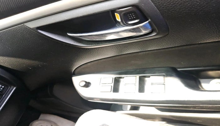 2012 Maruti Swift VXI, Petrol, Manual, 77,260 km, interior