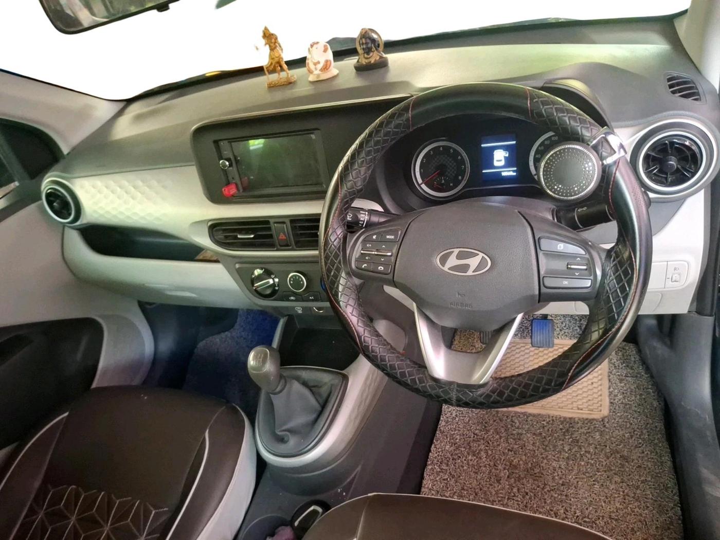 2024 Hyundai GRAND I10 NIOS MAGNA CORPORATE EDITION 1.2 KAPPA VTVT, Petrol, Manual, 18,560 km, interior