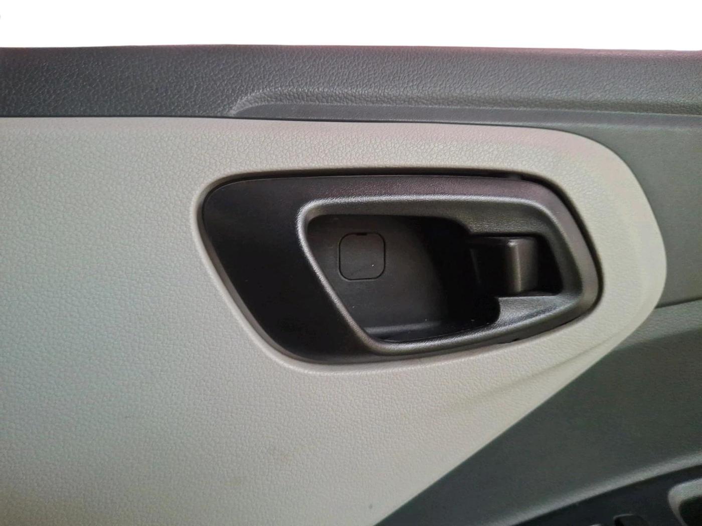 2024 Hyundai GRAND I10 NIOS MAGNA CORPORATE EDITION 1.2 KAPPA VTVT, Petrol, Manual, 18,560 km, interior