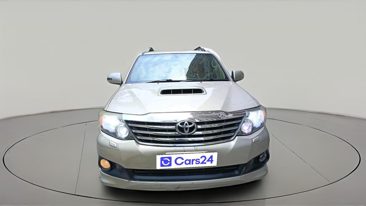 2012 Toyota Fortuner 3.0 4X2 MT, Diesel, Manual, 1,28,062 km, exterior