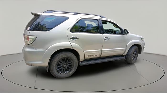 2012 Toyota Fortuner 3.0 4X2 MT, Diesel, Manual, 1,28,062 km, exterior