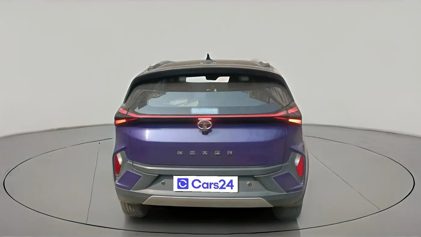 2023 Tata NEXON FEARLESS PURPLE + SUNROOF DUAL TONE 1.5 DIESEL, Diesel, Manual, 23,370 km, exterior