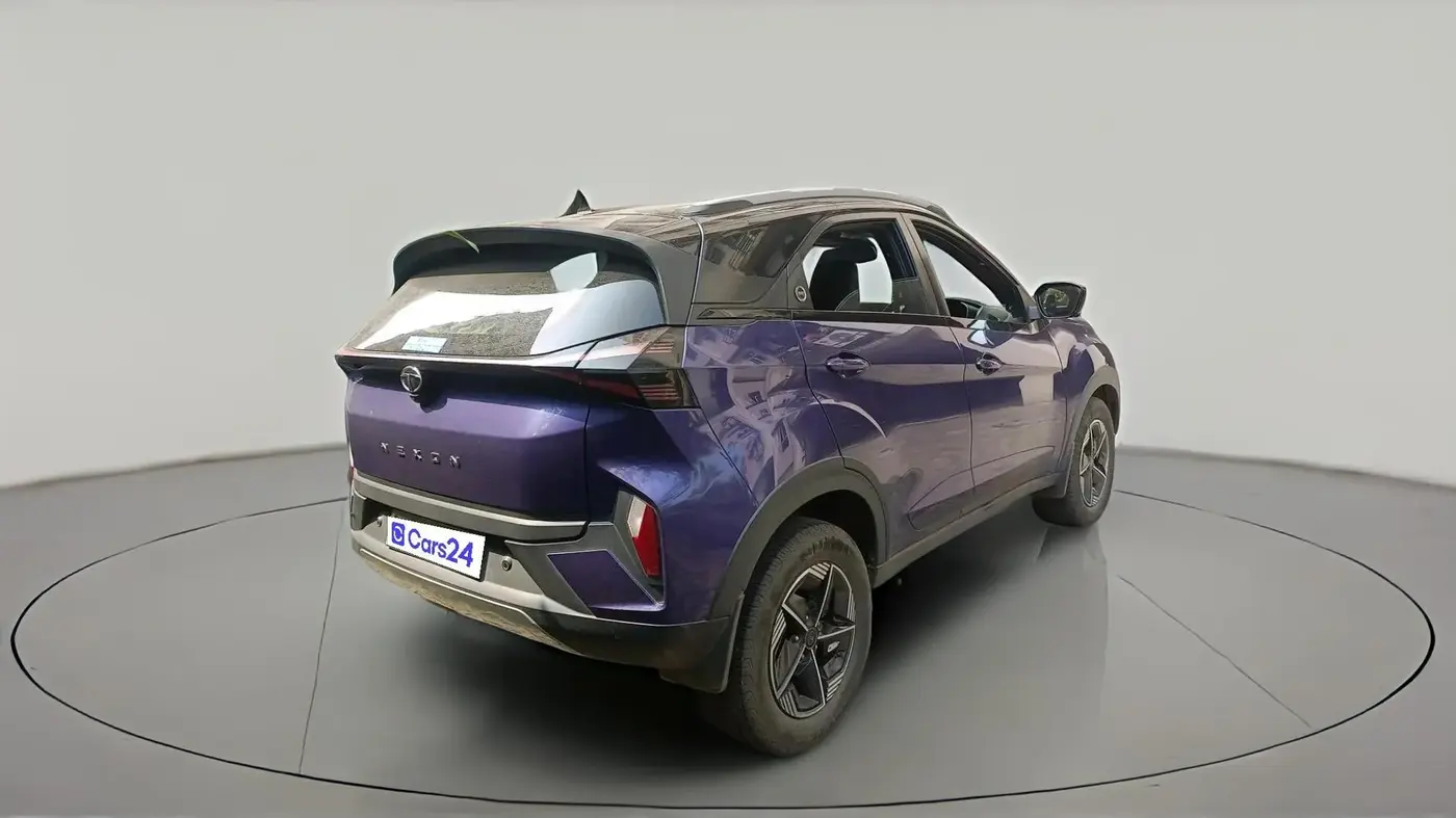 2023 Tata NEXON FEARLESS PURPLE + SUNROOF DUAL TONE 1.5 DIESEL, Diesel, Manual, 23,370 km, exterior