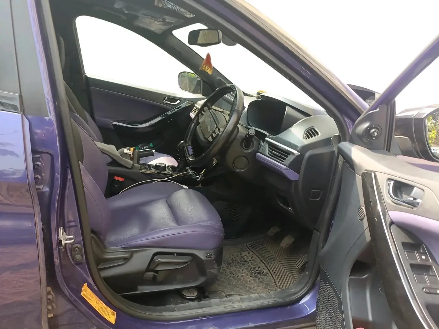 2023 Tata NEXON FEARLESS PURPLE + SUNROOF DUAL TONE 1.5 DIESEL, Diesel, Manual, 23,370 km, interior