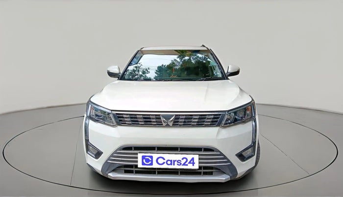 2023 Mahindra XUV300 W8 1.5 DIESEL, Diesel, Manual, 27,159 km, exterior