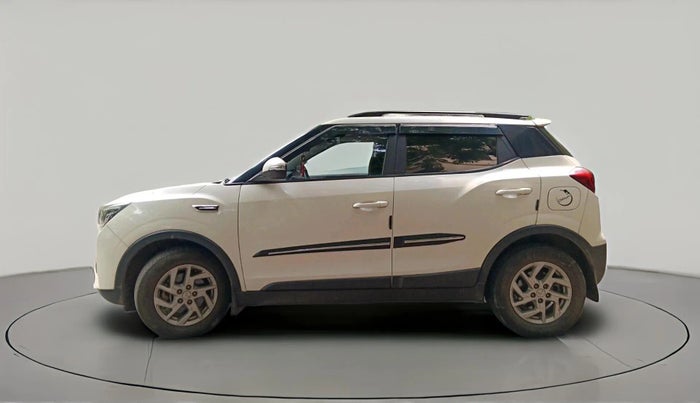 2023 Mahindra XUV300 W8 1.5 DIESEL, Diesel, Manual, 27,159 km, exterior