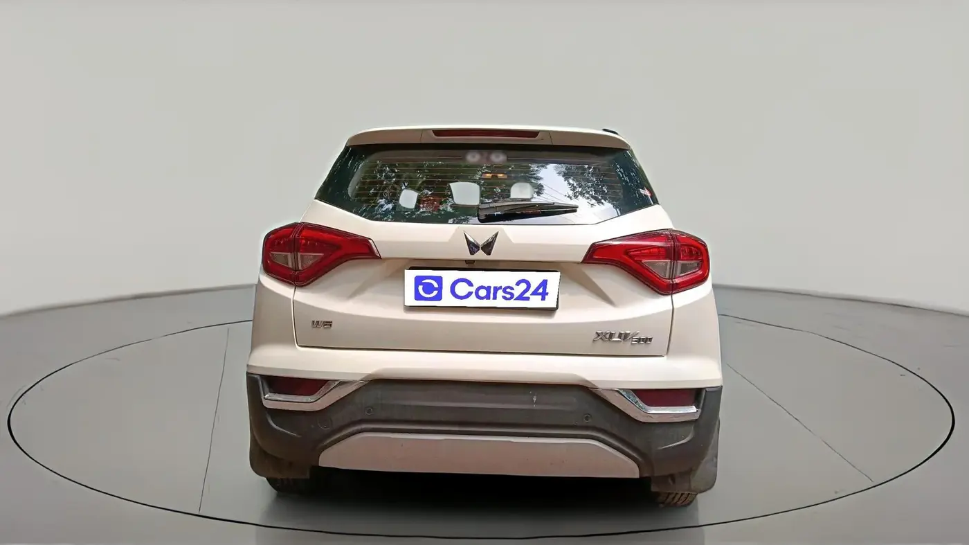 2023 Mahindra XUV300 W8 1.5 DIESEL, Diesel, Manual, 27,159 km, exterior