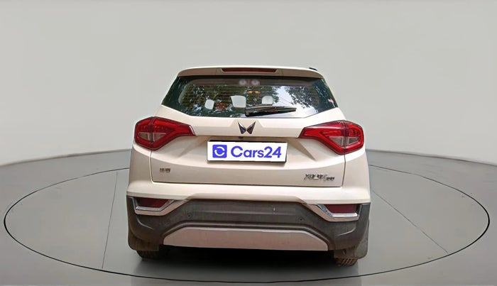 2023 Mahindra XUV300 W8 1.5 DIESEL, Diesel, Manual, 27,159 km, exterior