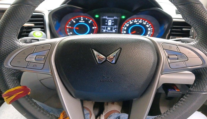 2023 Mahindra XUV300 W8 1.5 DIESEL, Diesel, Manual, 27,159 km, interior