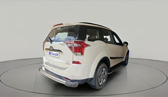 2021 Mahindra XUV500 W7 AT, Diesel, Automatic, 9,193 km, exterior