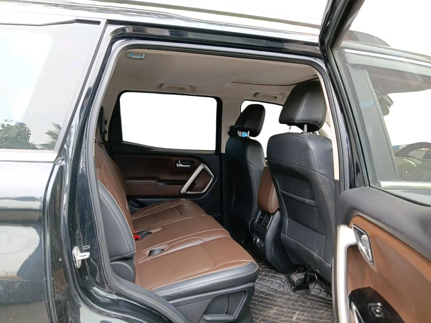 2023 Mahindra SCORPIO-N Z8 L PETROL AT 7 STR, Petrol, Automatic, 30,059 km, interior