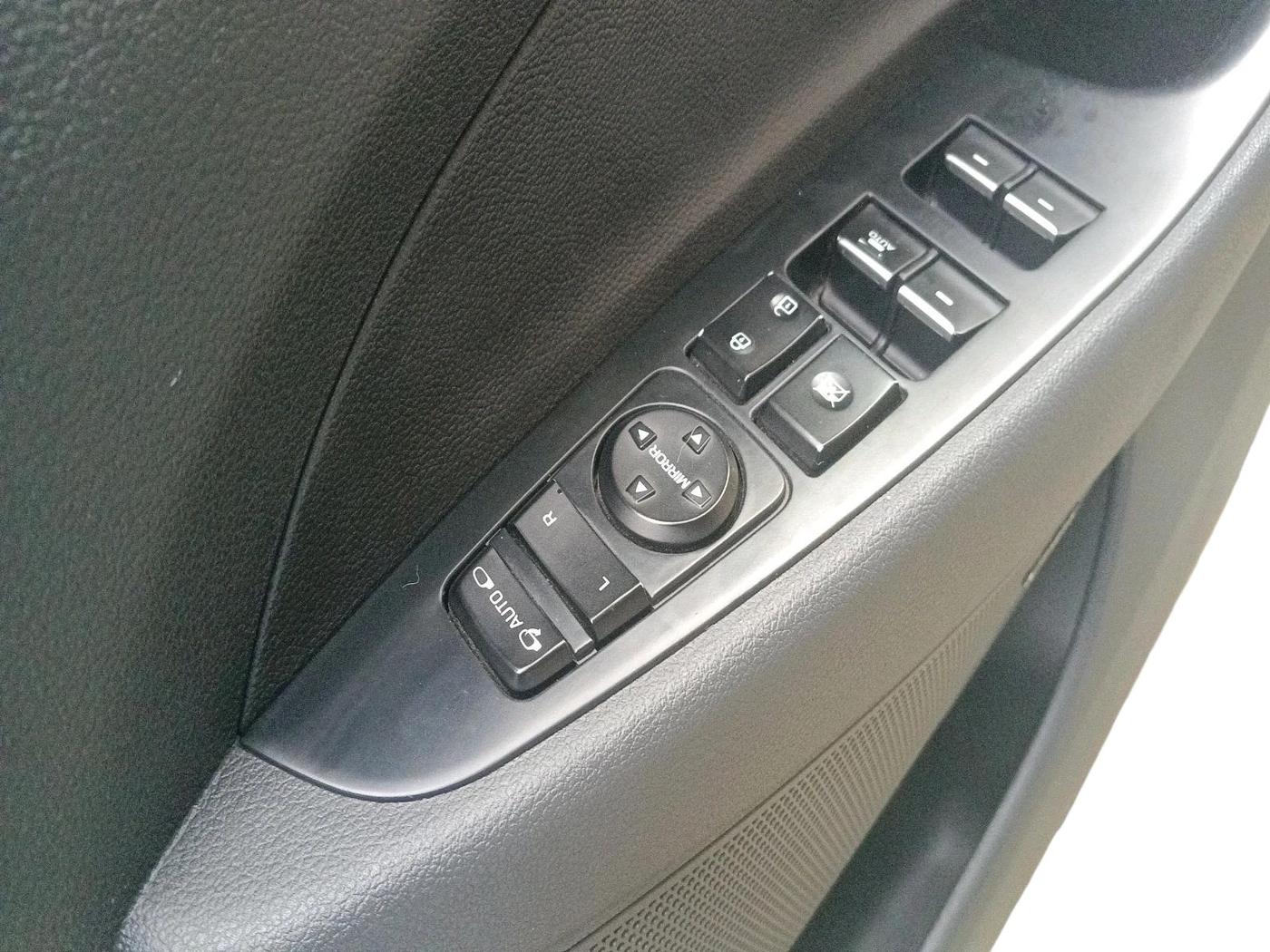 2020 Hyundai Tucson GLS 2WD AT DIESEL, Diesel, Automatic, 69,129 km, interior