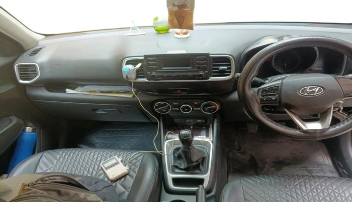2022 Hyundai VENUE S 1.2, Petrol, Manual, 75,670 km, interior