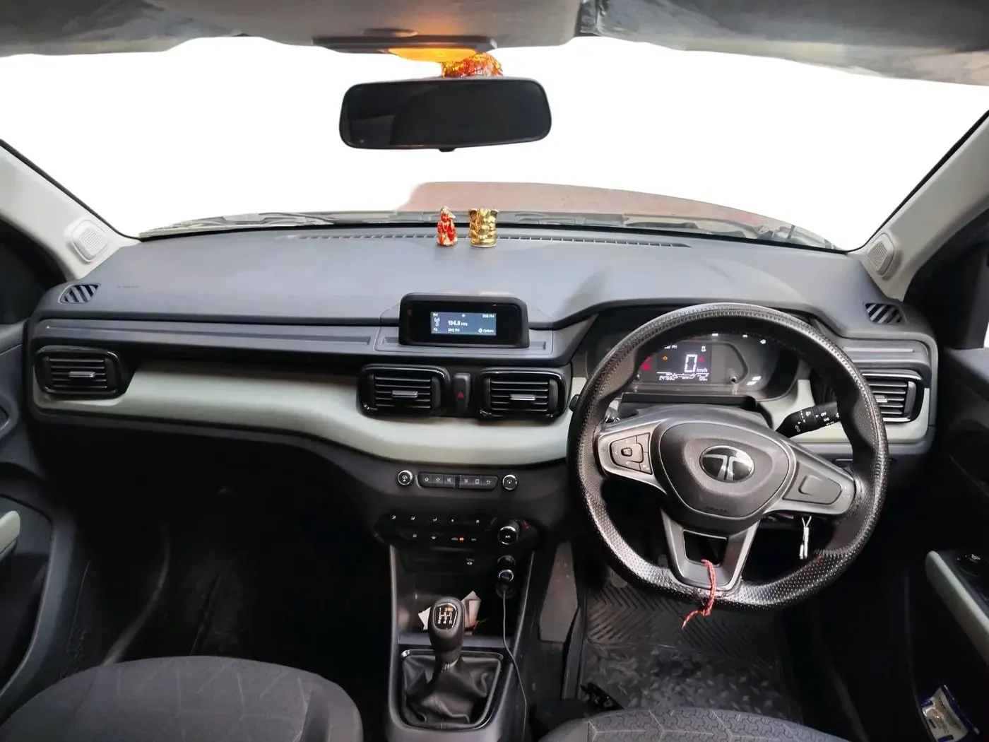 2024 Tata PUNCH ADVENTURE MT CNG , CNG, Manual, 24,758 km, interior