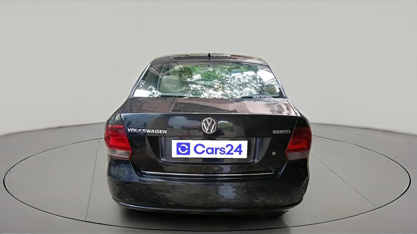 2013 Volkswagen Vento HIGHLINE 1.6 MPI, Petrol, Manual, 1,40,863 km, exterior